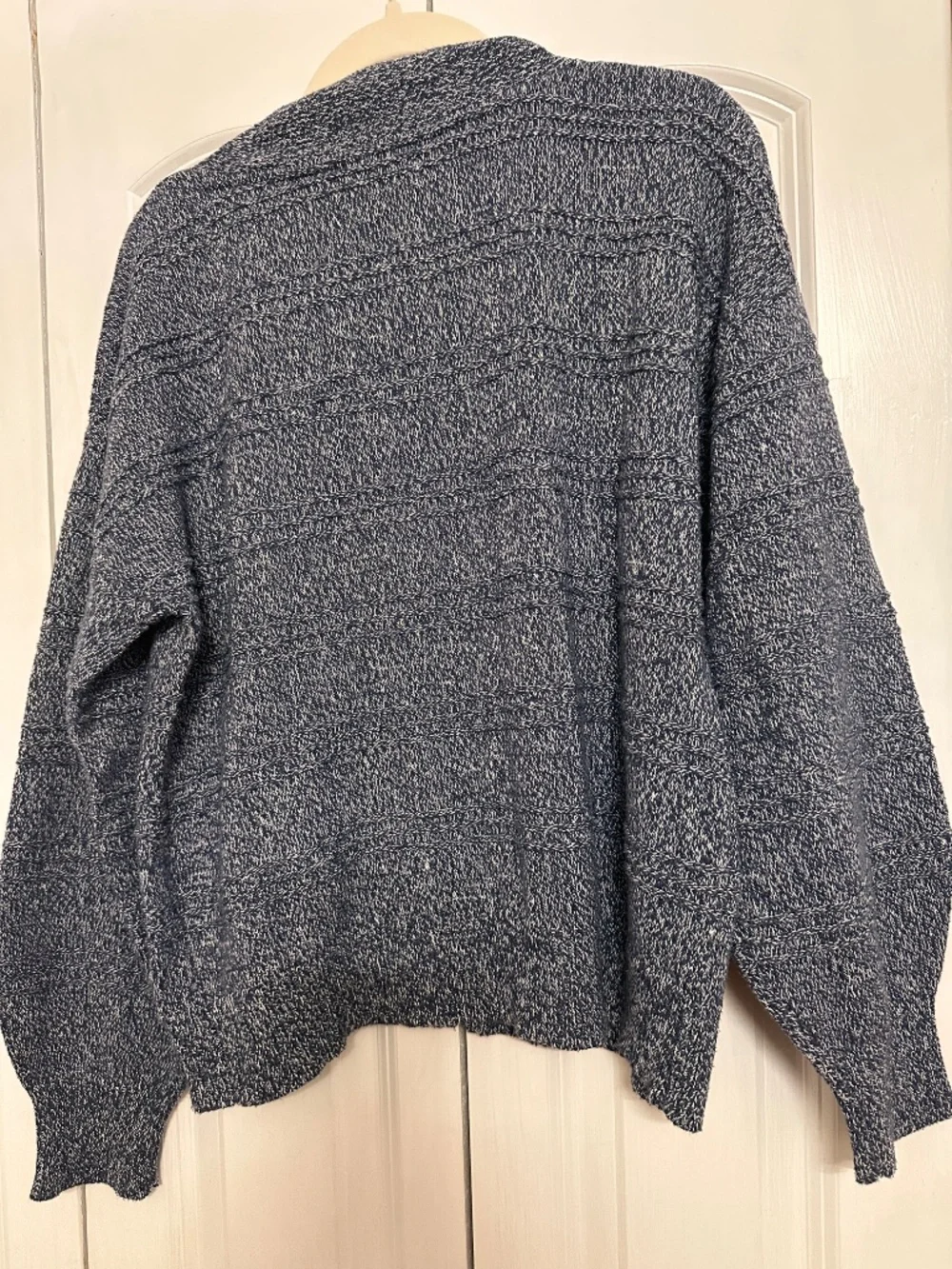 Cupcakes and Cashmere button front blue and white cardigan - Picture 4 of 6